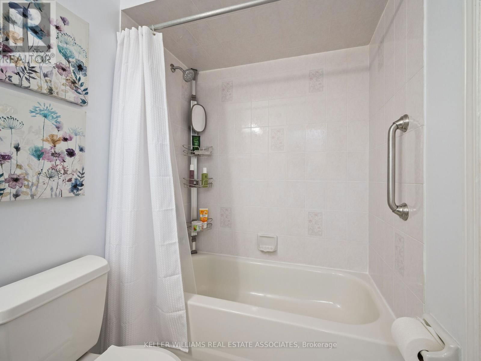 144 GENESEE DRIVE Image 15