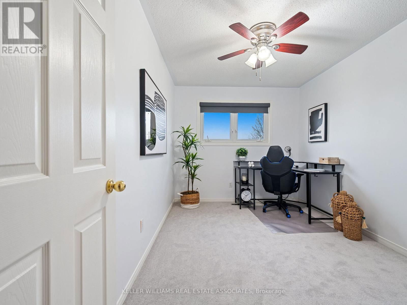 144 GENESEE DRIVE Image 18