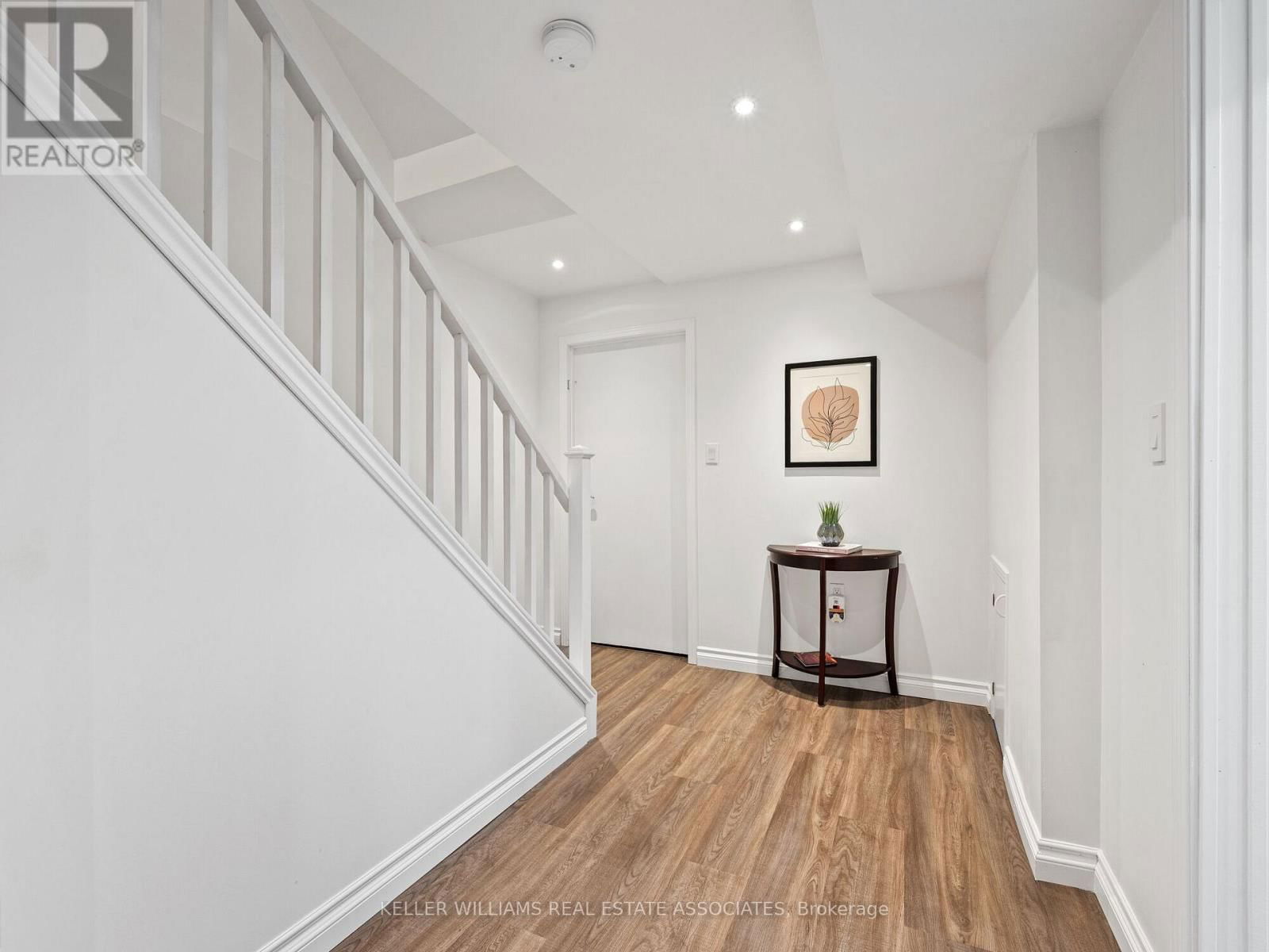 144 GENESEE DRIVE Image 21