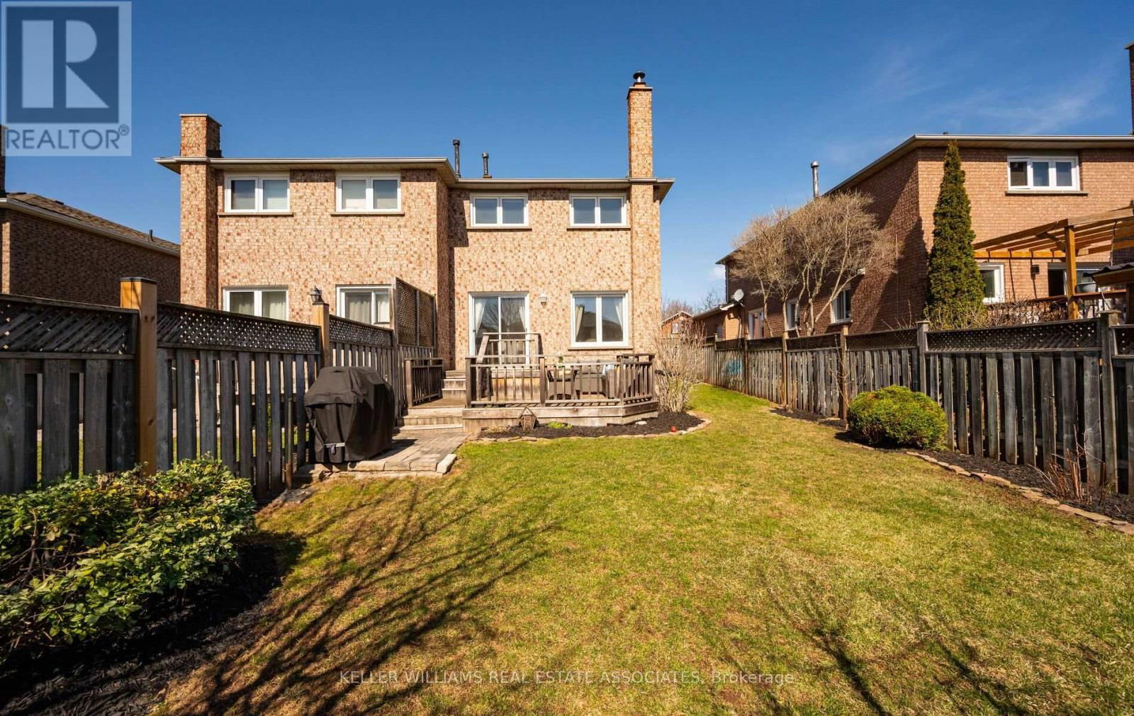144 GENESEE DRIVE Image 29