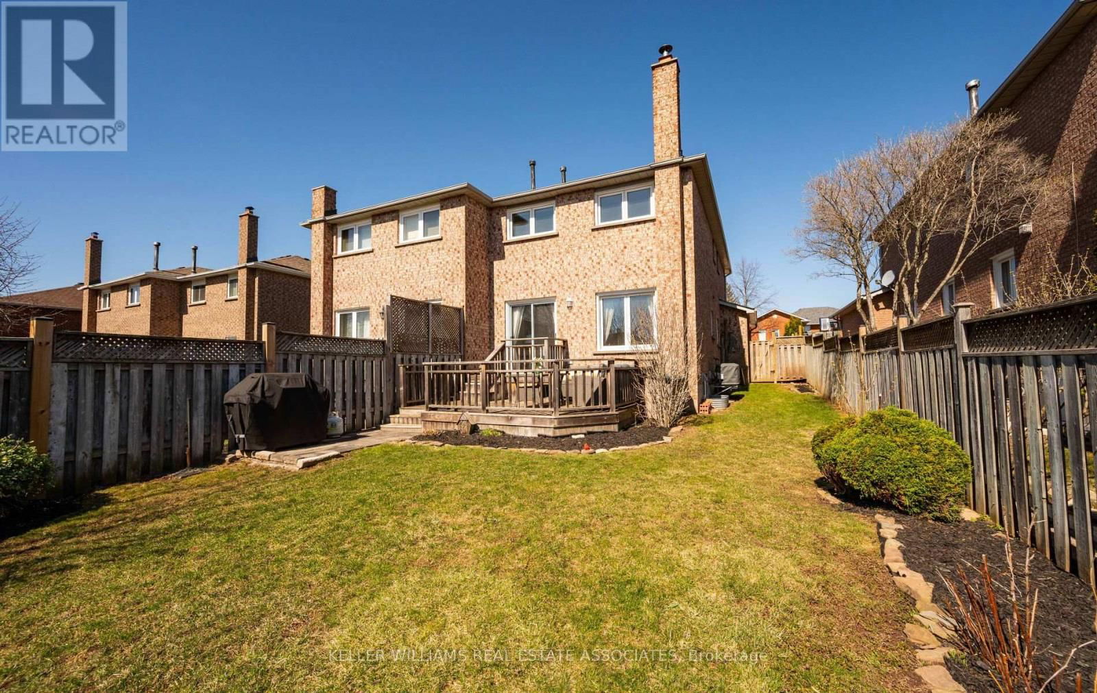 144 GENESEE DRIVE Image 33