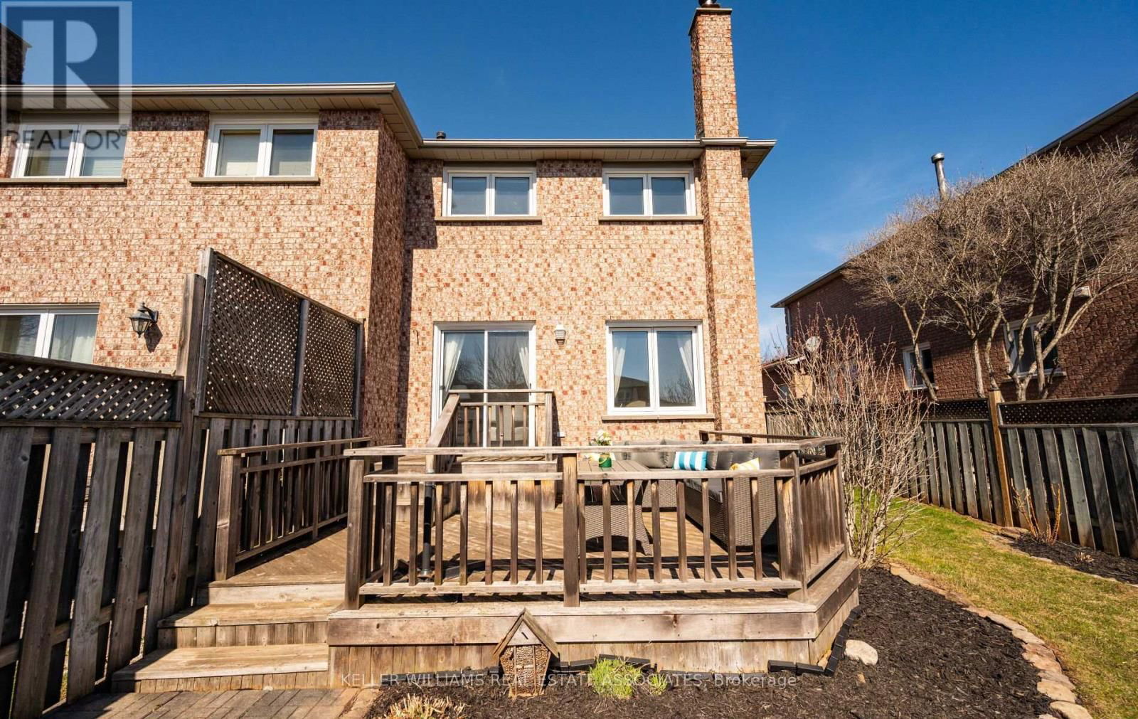 144 GENESEE DRIVE Image 34