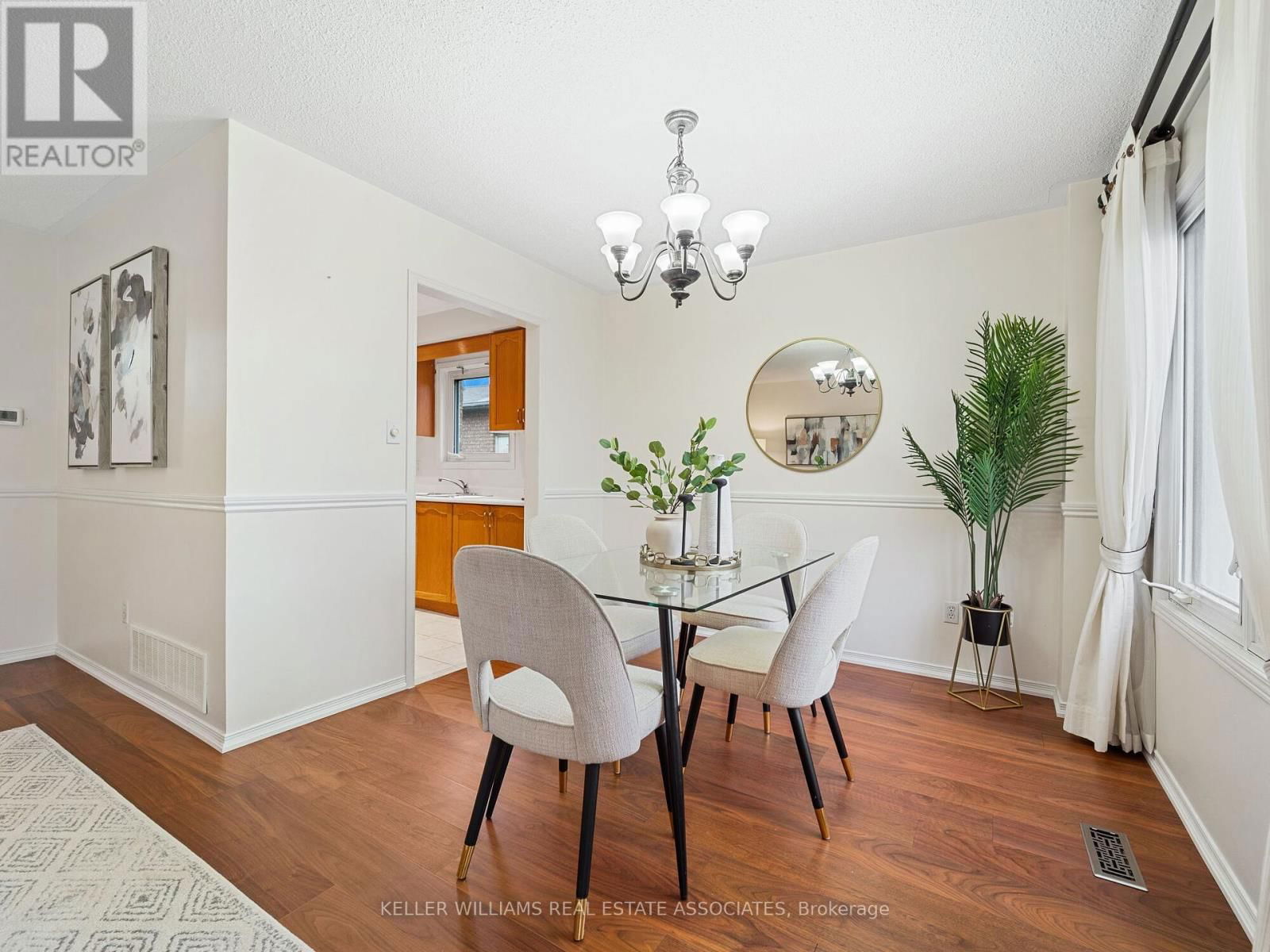144 GENESEE DRIVE Image 7