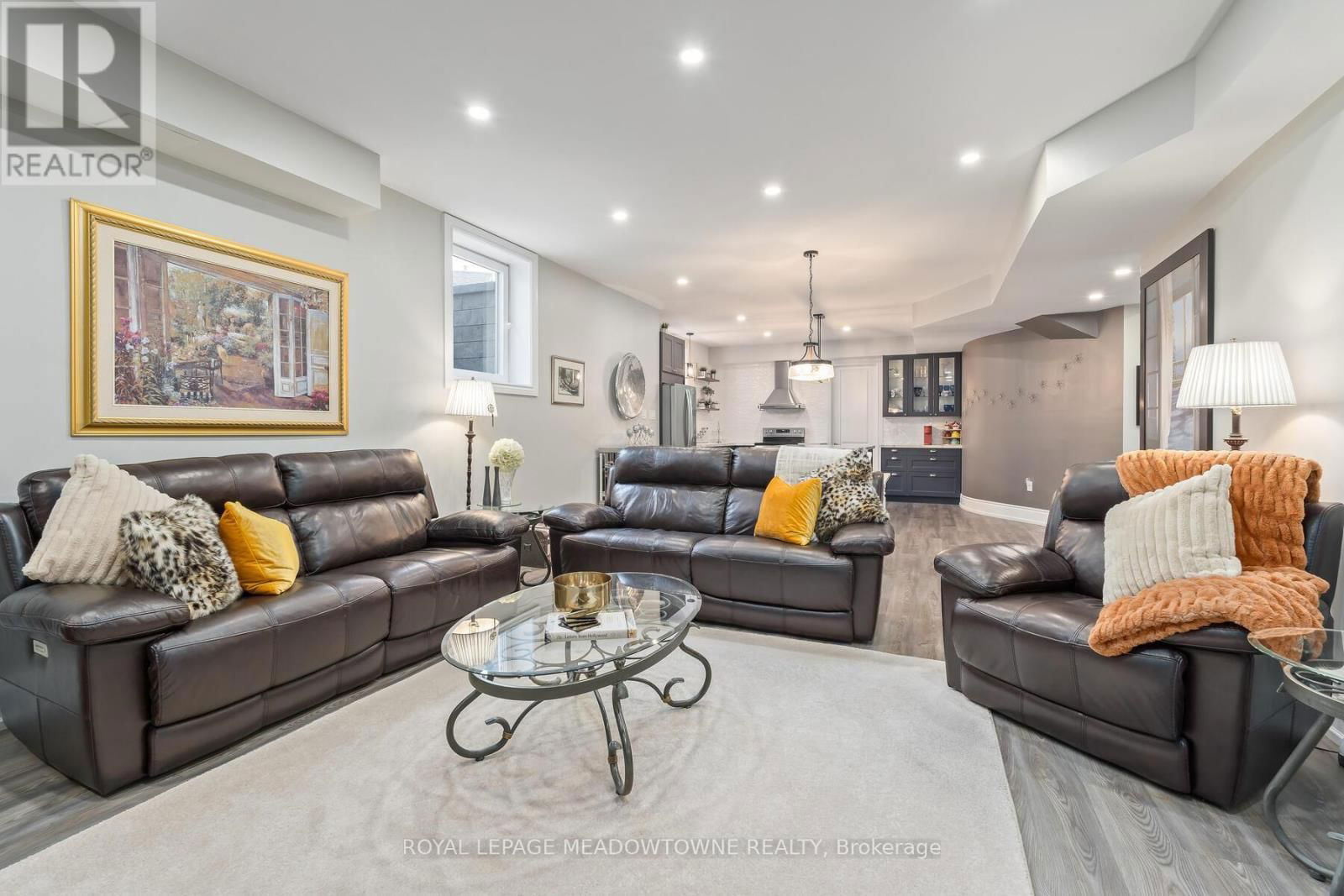 32 AINLEY TRAIL Image 36