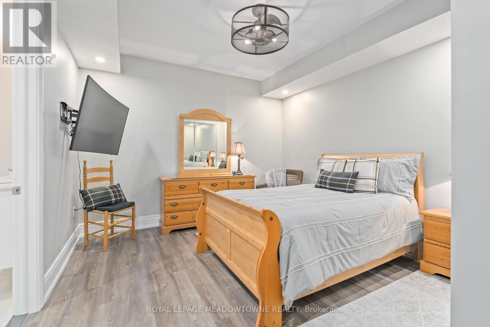 32 AINLEY TRAIL Image 38
