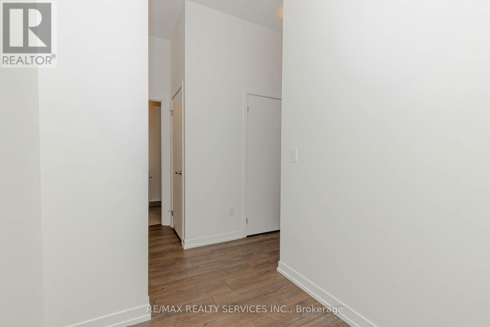 412 - 2520 EGLINGTON AVENUE WEST Image 18