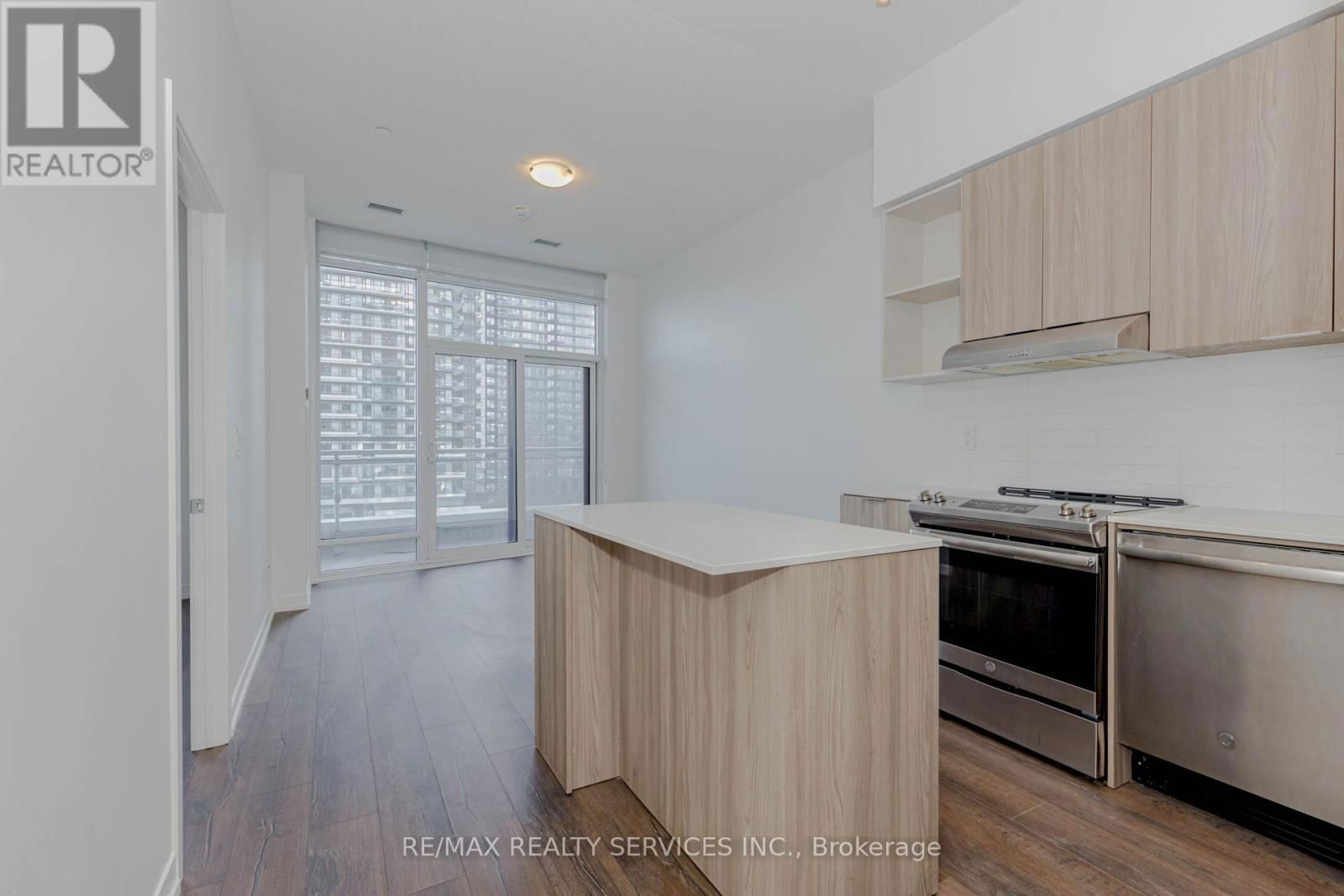 412 - 2520 EGLINGTON AVENUE WEST Image 21