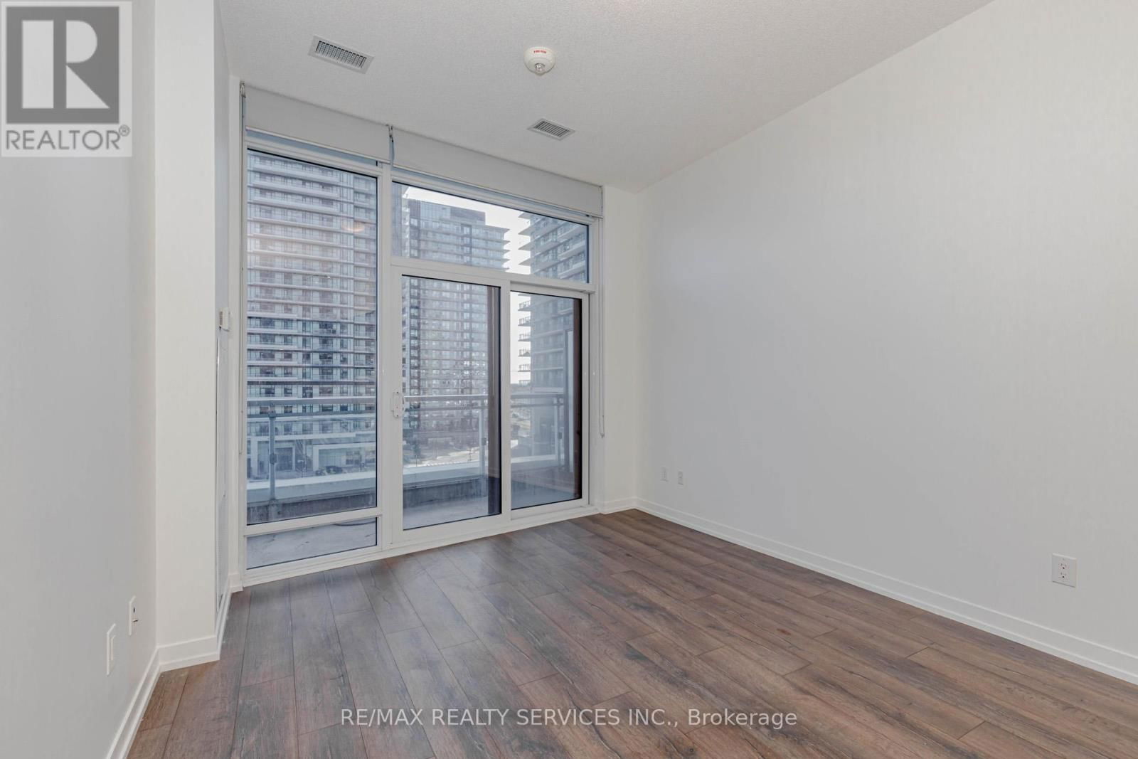 412 - 2520 EGLINGTON AVENUE WEST Image 29