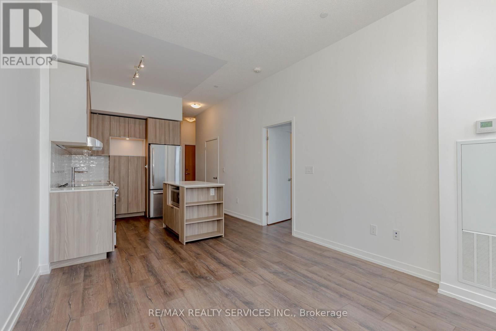 412 - 2520 EGLINGTON AVENUE WEST Image 30