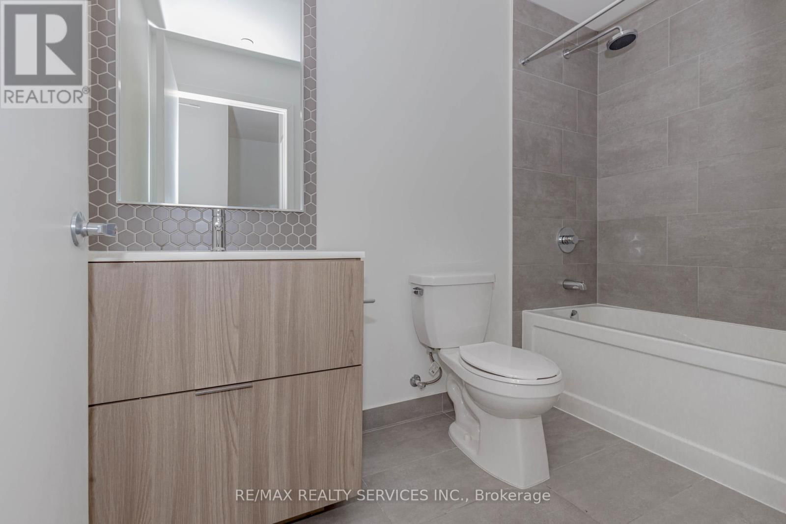 412 - 2520 EGLINGTON AVENUE WEST Image 32