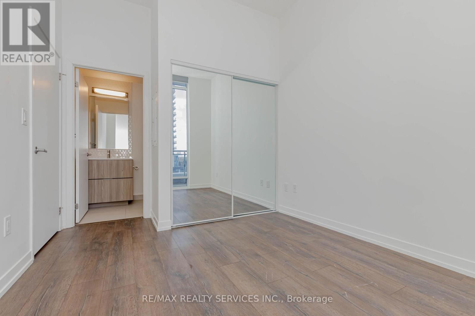 412 - 2520 EGLINGTON AVENUE WEST Image 38