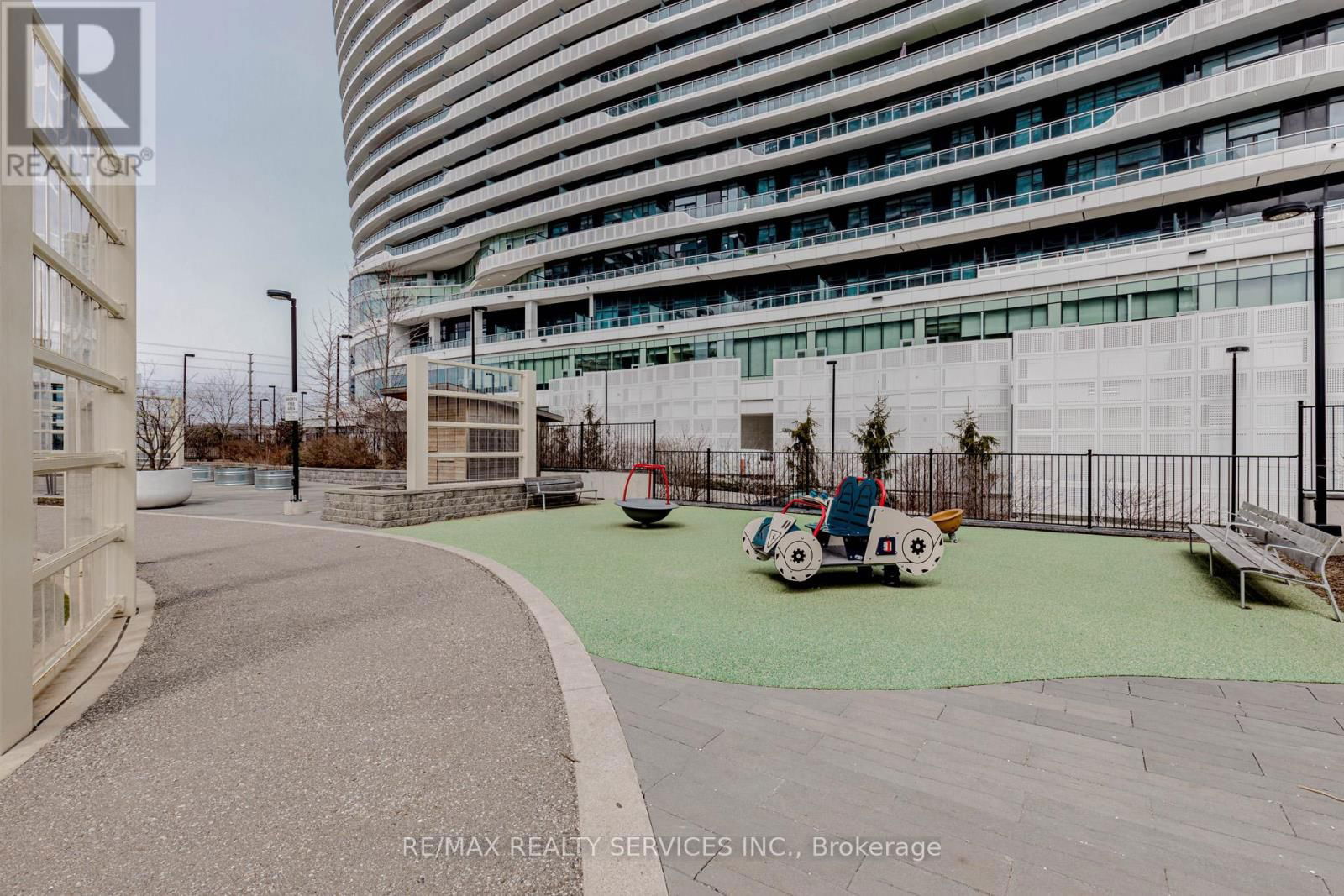 412 - 2520 EGLINGTON AVENUE WEST Image 50