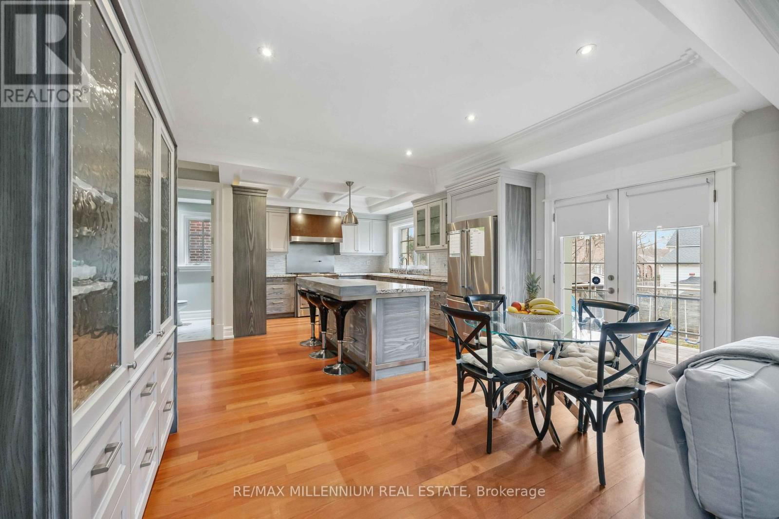 55 BURROWS AVENUE Image 17