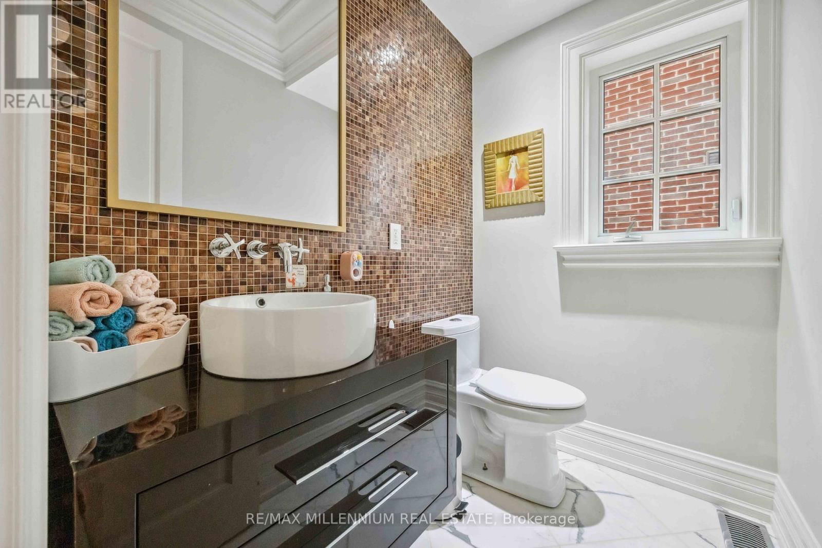 55 BURROWS AVENUE Image 24