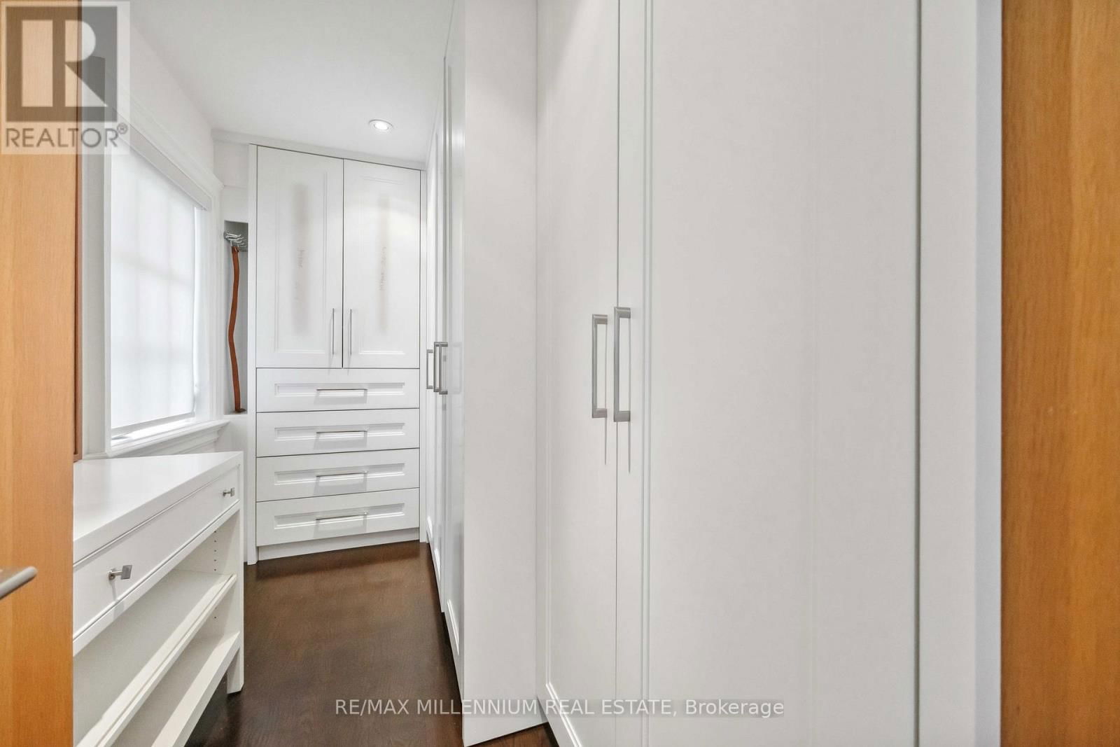 55 BURROWS AVENUE Image 28