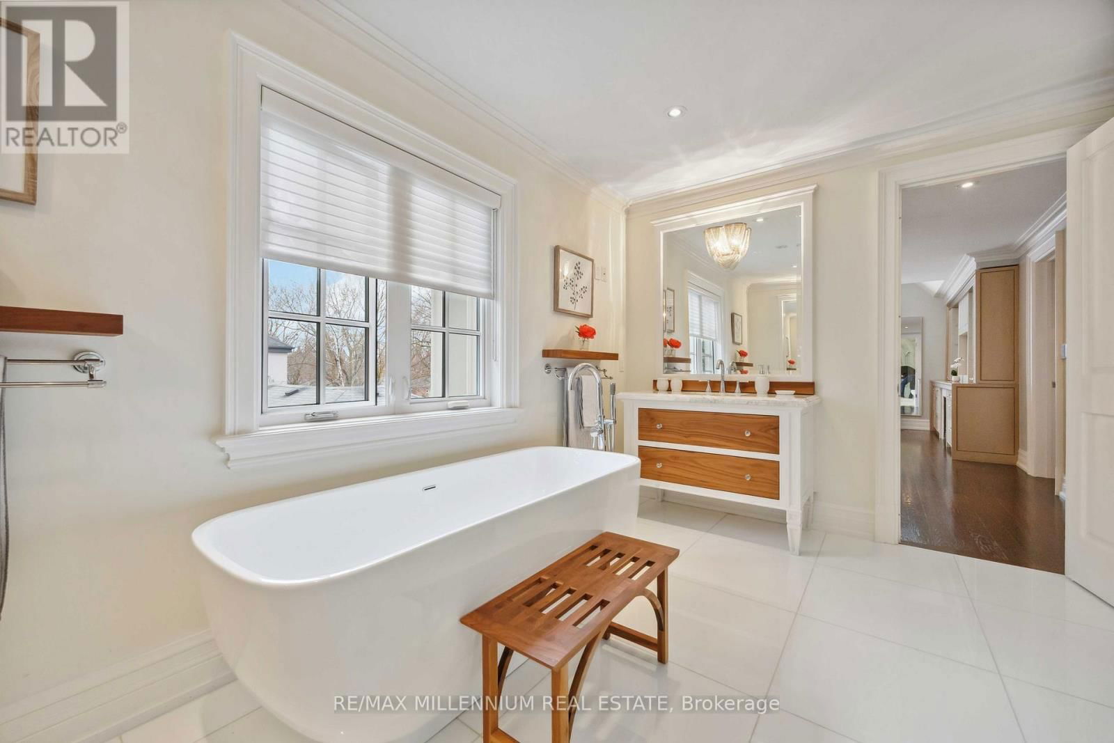 55 BURROWS AVENUE Image 30