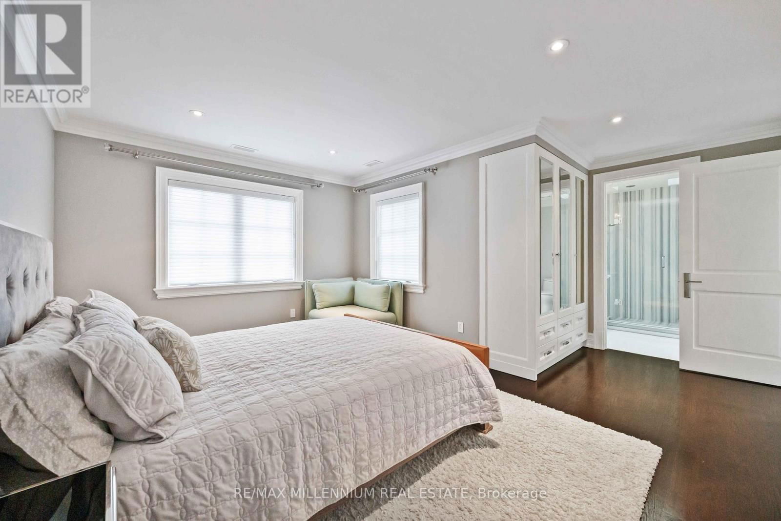 55 BURROWS AVENUE Image 34