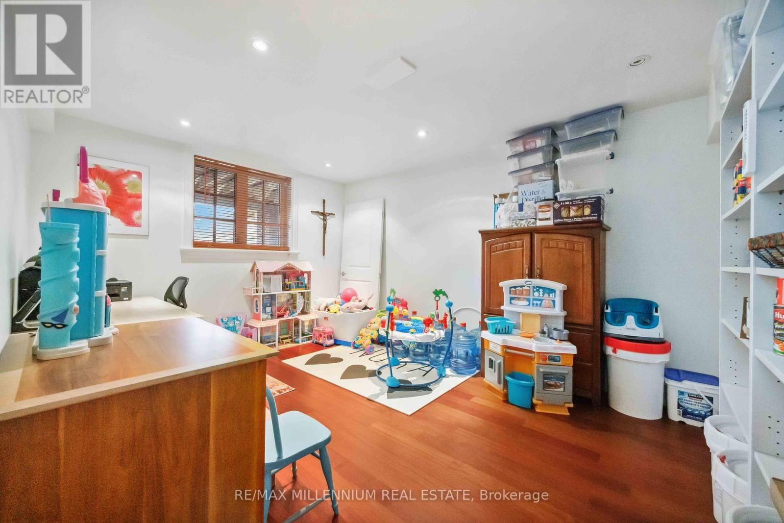 55 BURROWS AVENUE Image 41