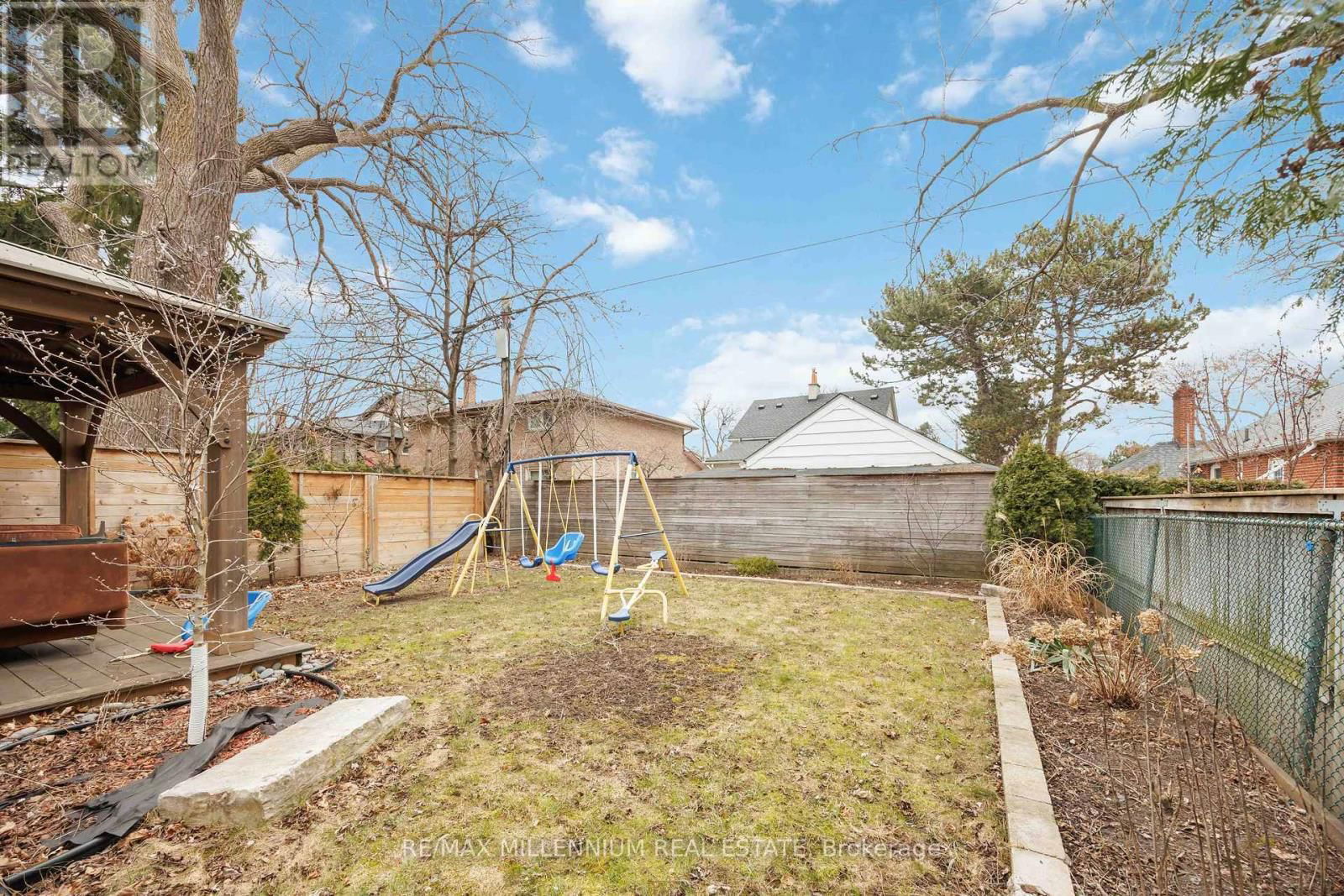 55 BURROWS AVENUE Image 48