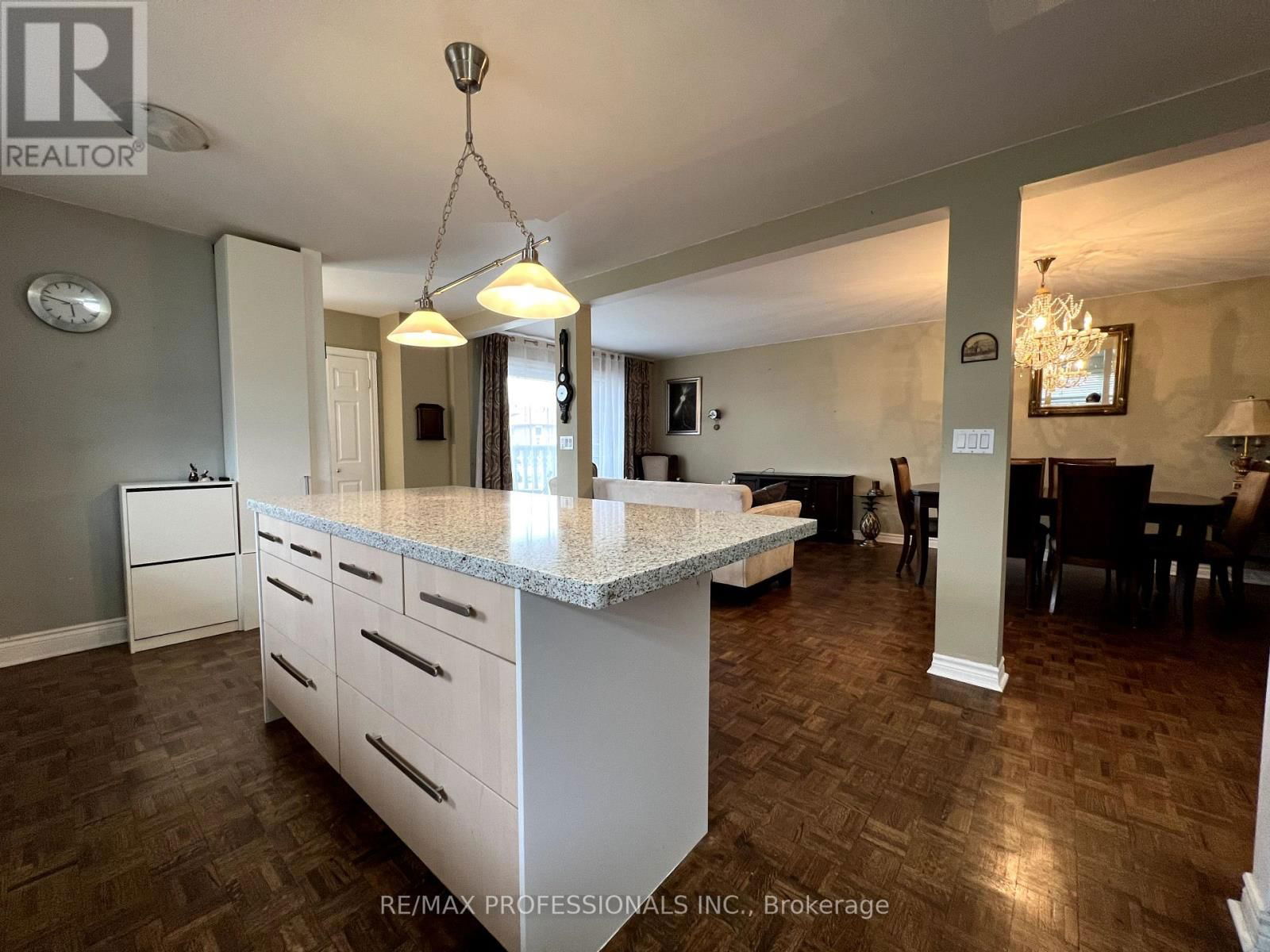 Main - 2545 KINGSBERRY CRESCENT Image 11