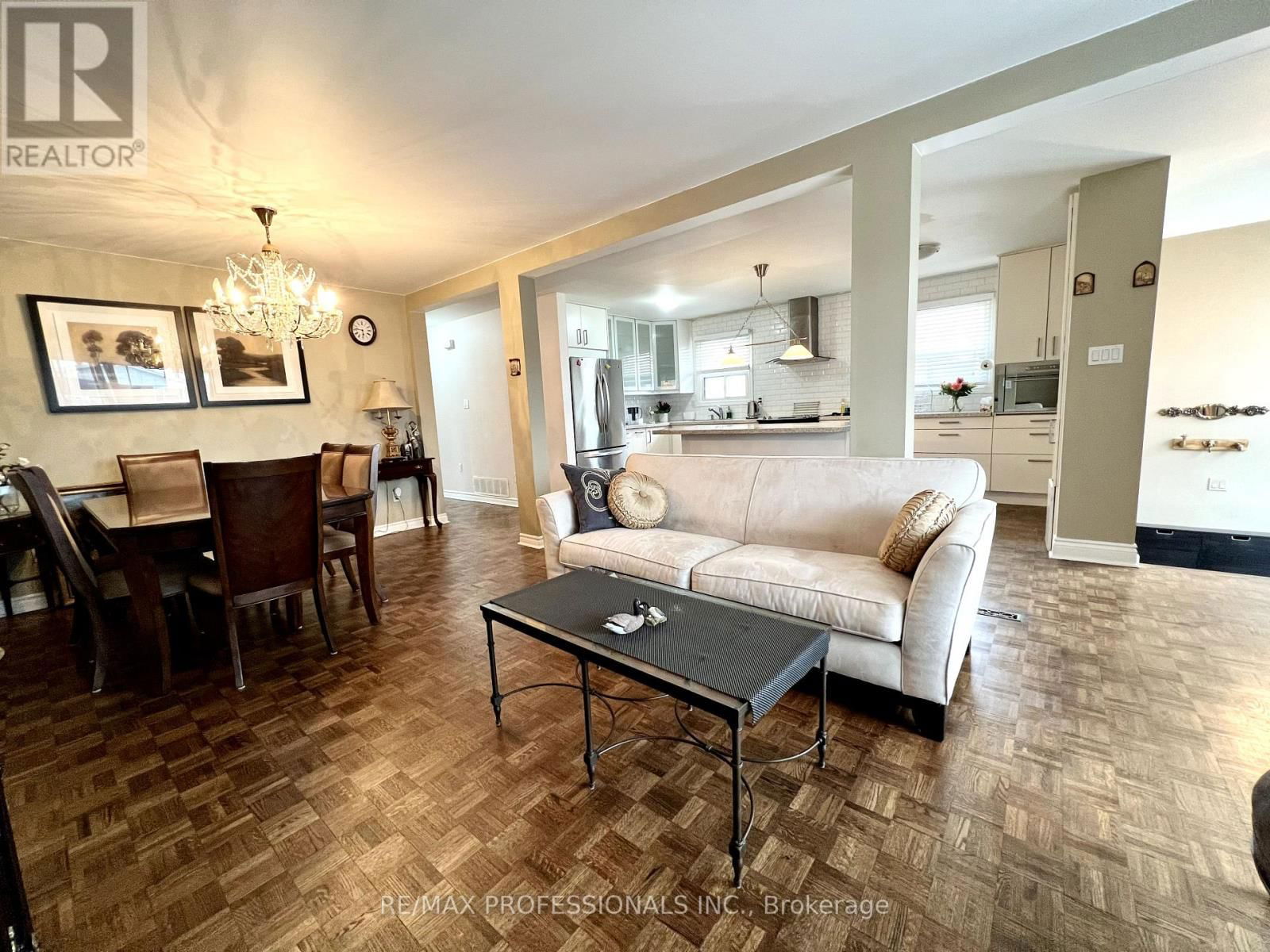 Main - 2545 KINGSBERRY CRESCENT Image 15
