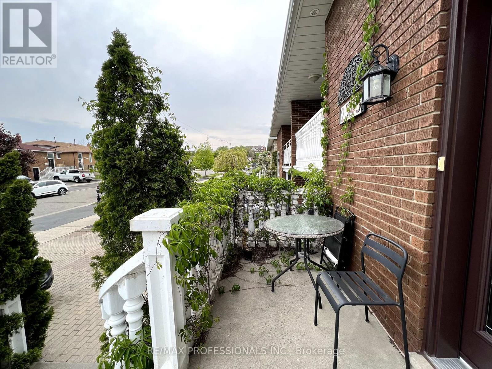Main - 2545 KINGSBERRY CRESCENT Image 3