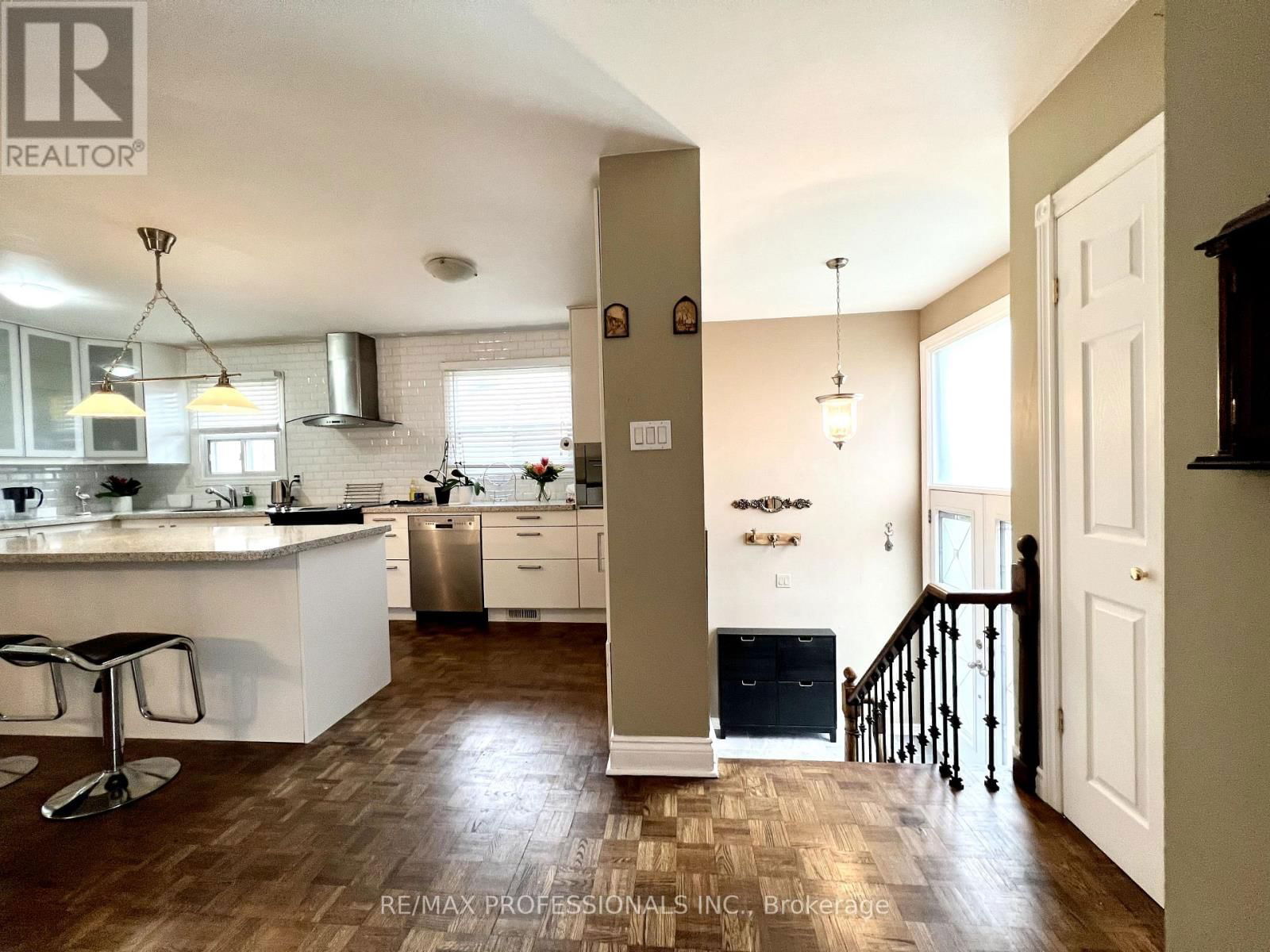 Main - 2545 KINGSBERRY CRESCENT Image 4