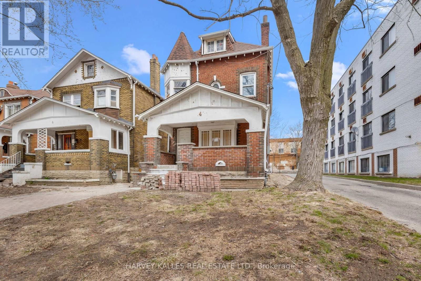 4 LAXTON AVENUE Image 10