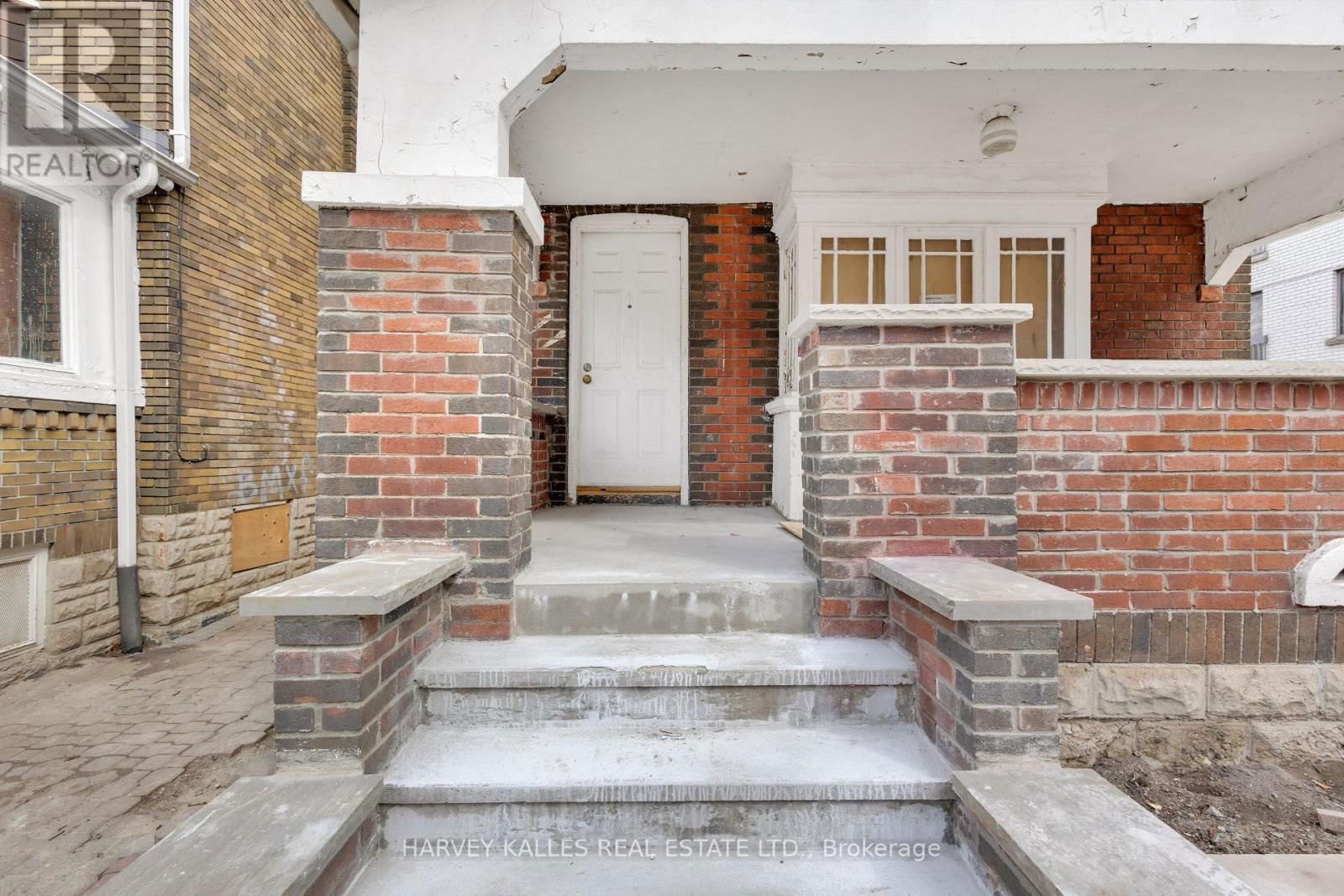 4 LAXTON AVENUE Image 16