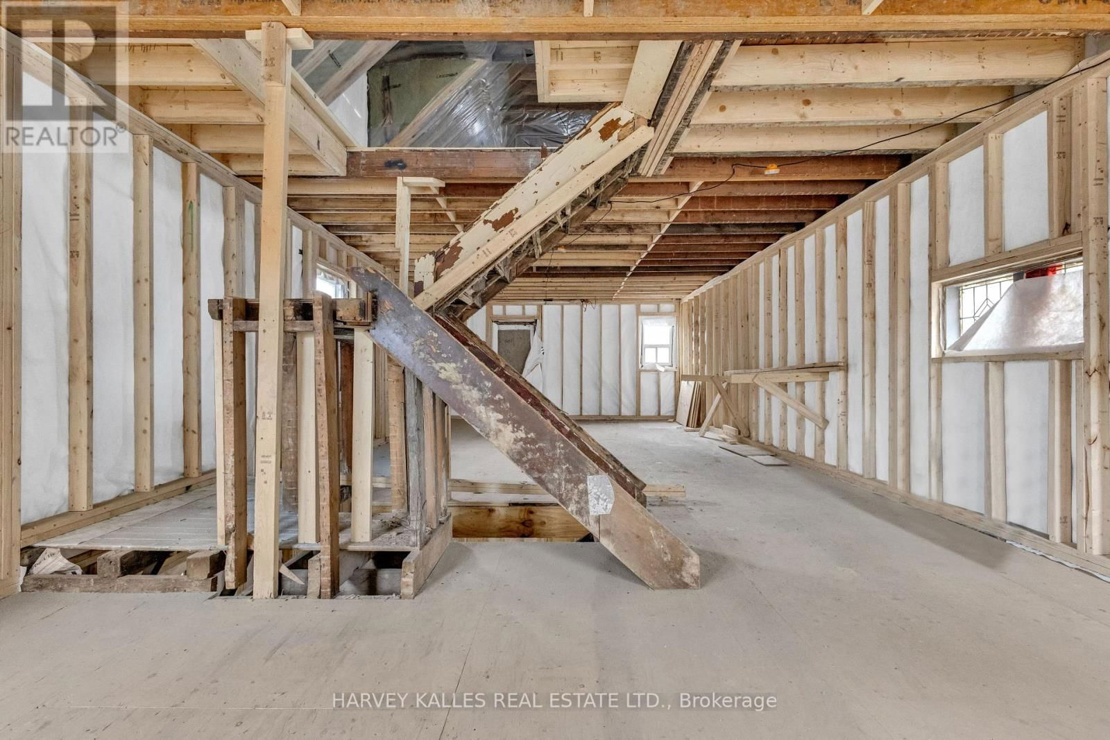 4 LAXTON AVENUE Image 23