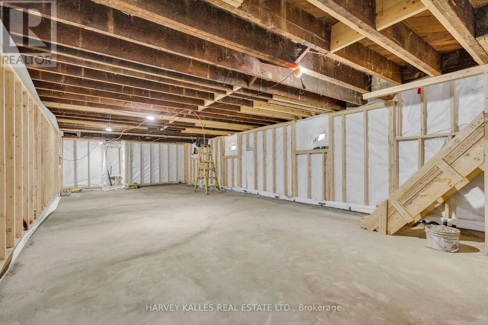 4 LAXTON AVENUE Image 29