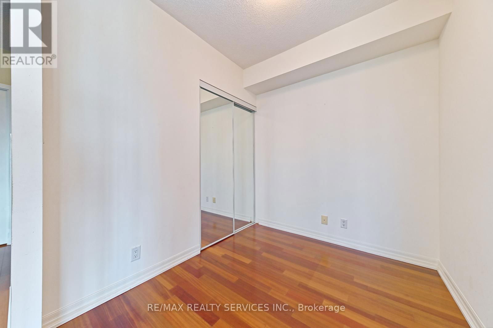 Suite 1309 - 38 FONTENAY COURT Image 24