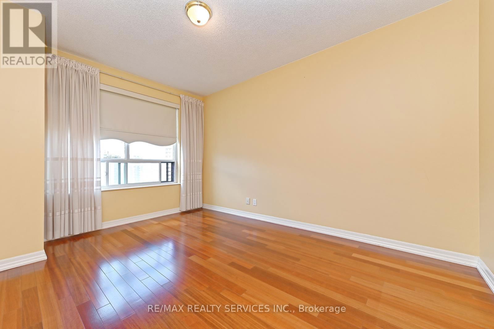 Suite 1309 - 38 FONTENAY COURT Image 26
