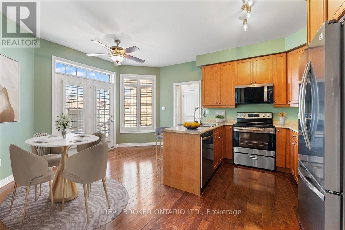 60 GARRISON SQUARE Image 13