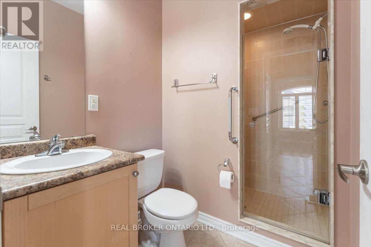 60 GARRISON SQUARE Image 18