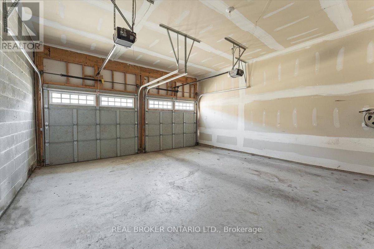 60 GARRISON SQUARE Image 22