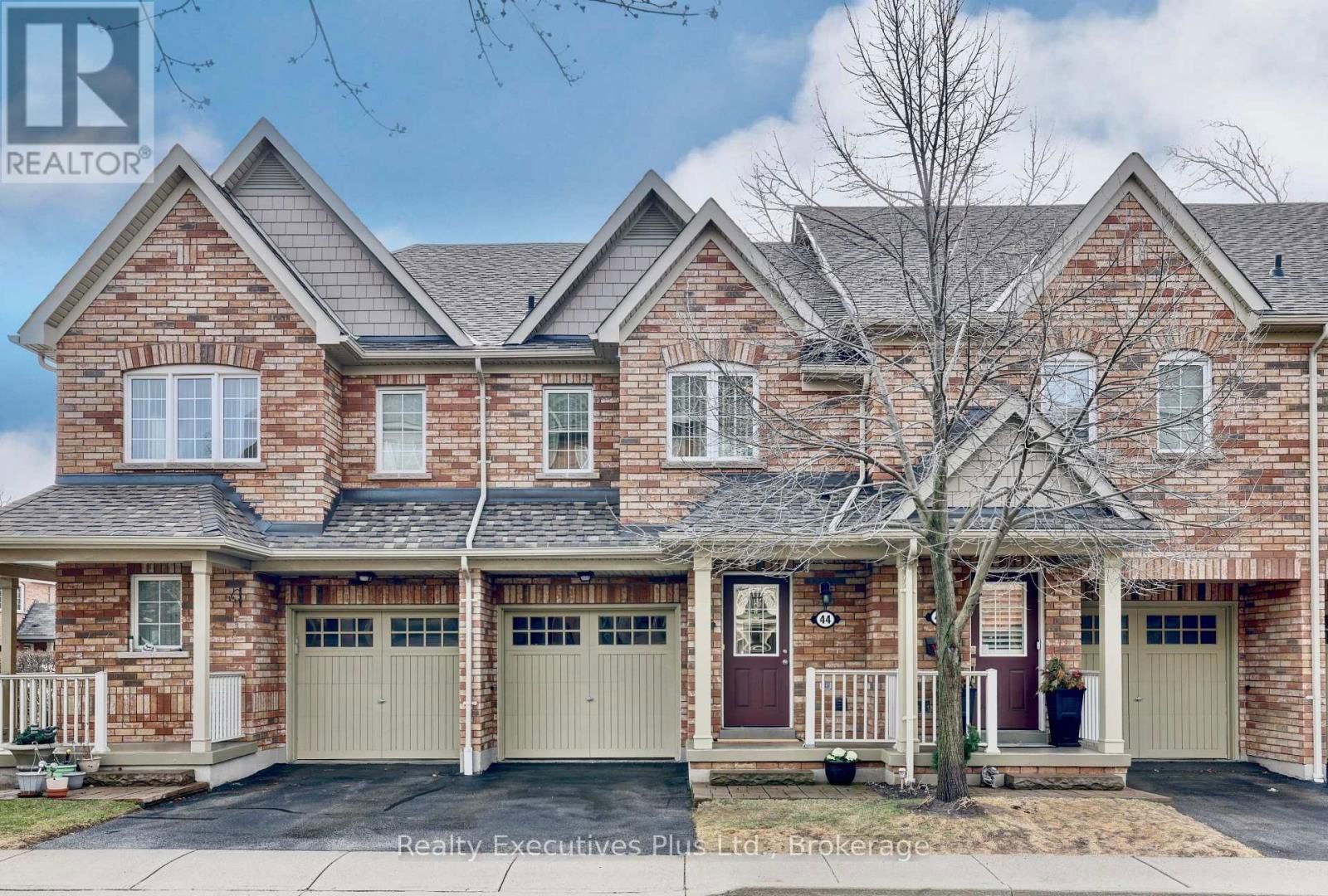 44 - 233 DUSKYWING WAY Image 1