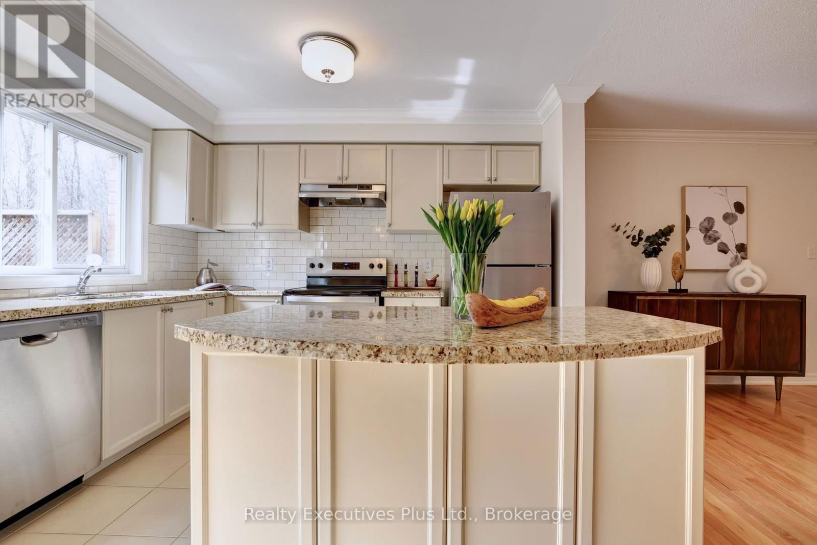 44 - 233 DUSKYWING WAY Image 14