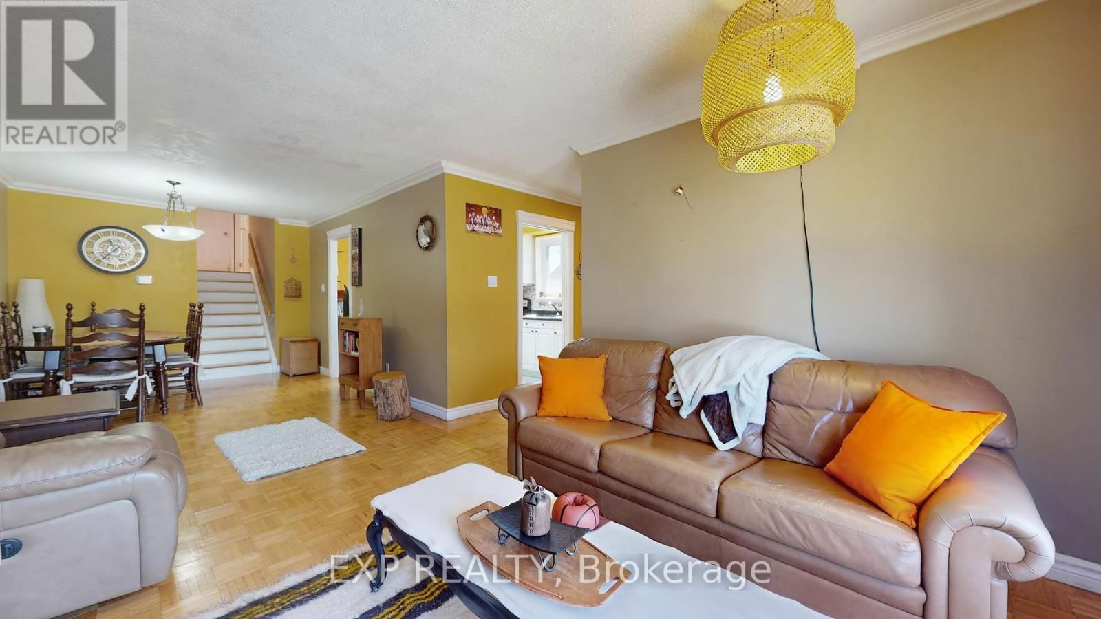 Upper Unit - 6917 BILBAO LANE Image 10
