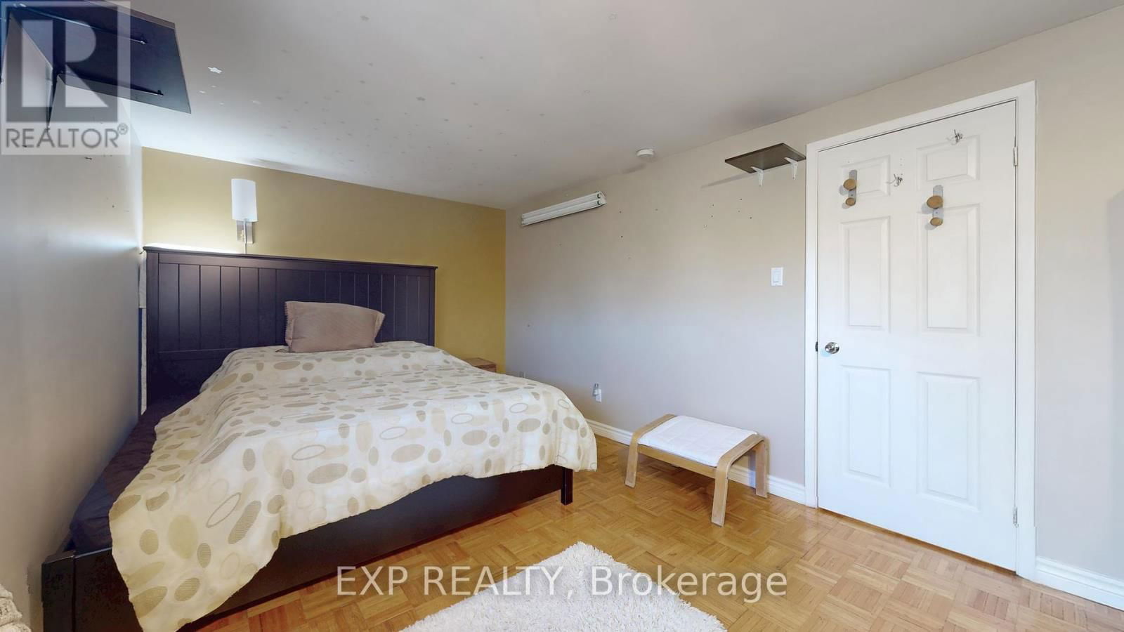 Upper Unit - 6917 BILBAO LANE Image 26