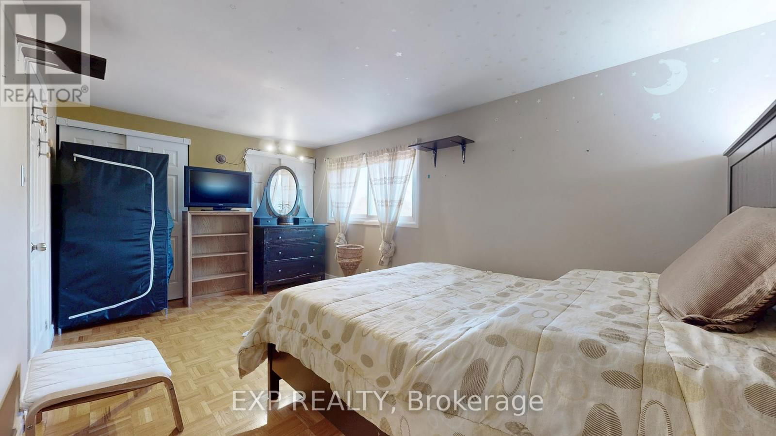 Upper Unit - 6917 BILBAO LANE Image 27