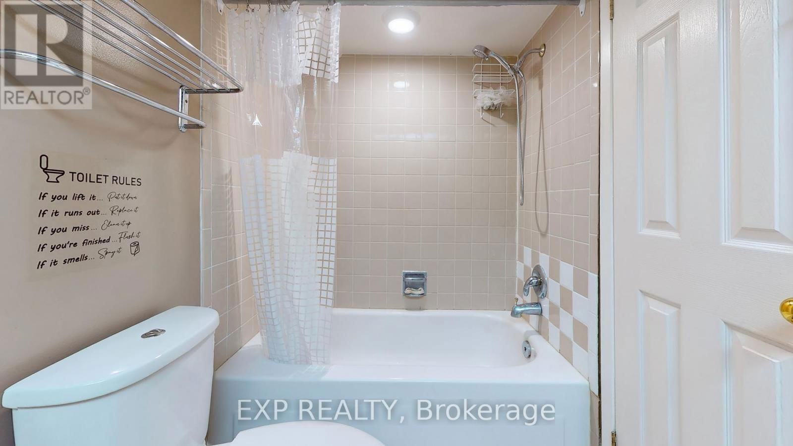 Upper Unit - 6917 BILBAO LANE Image 32