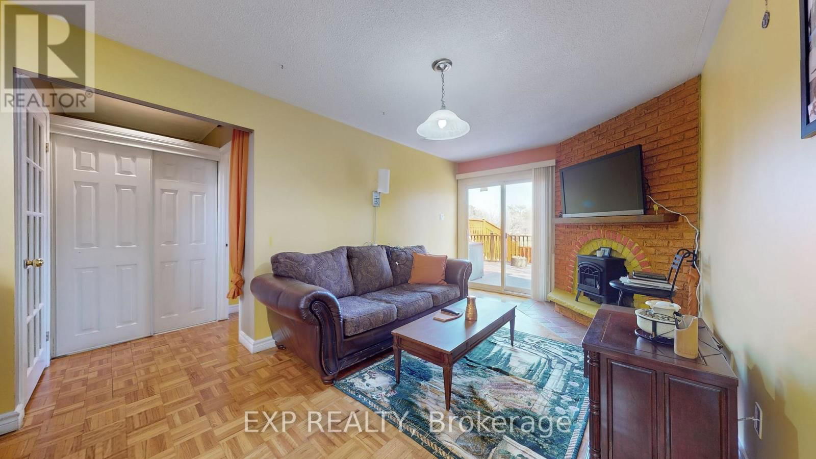 Upper Unit - 6917 BILBAO LANE Image 34