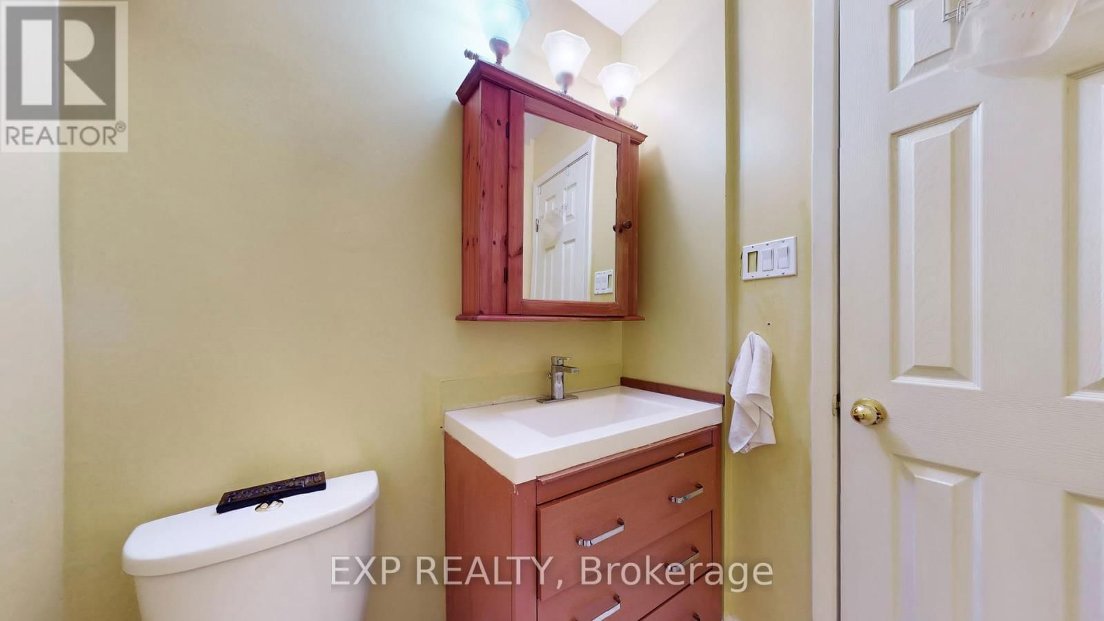 Upper Unit - 6917 BILBAO LANE Image 39