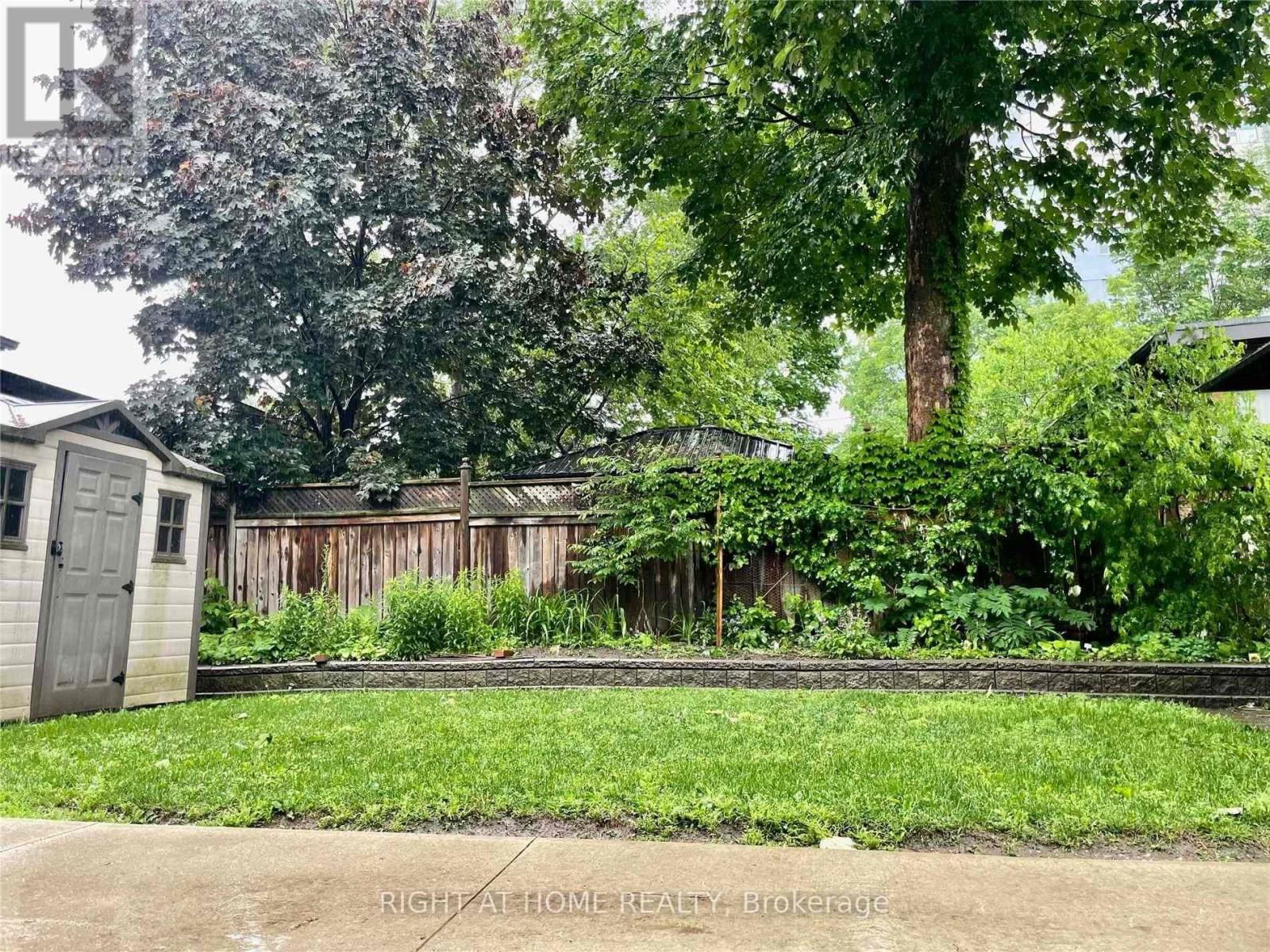 4 - 140 COWAN AVENUE Image 15