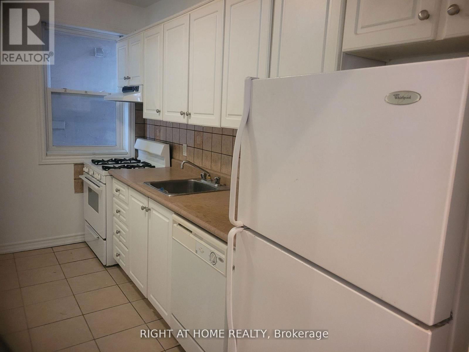 4 - 140 COWAN AVENUE Image 7