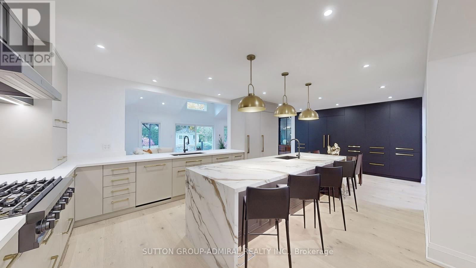 5 CRANLEIGH COURT Image 12