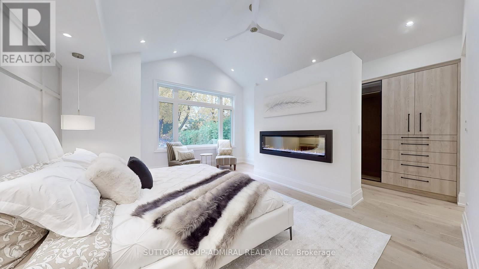 5 CRANLEIGH COURT Image 17