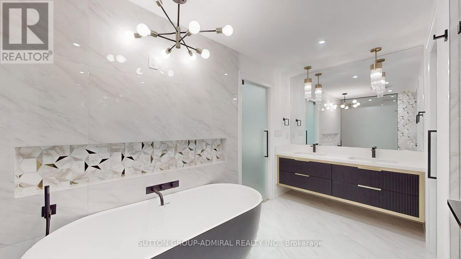 5 CRANLEIGH COURT Image 21