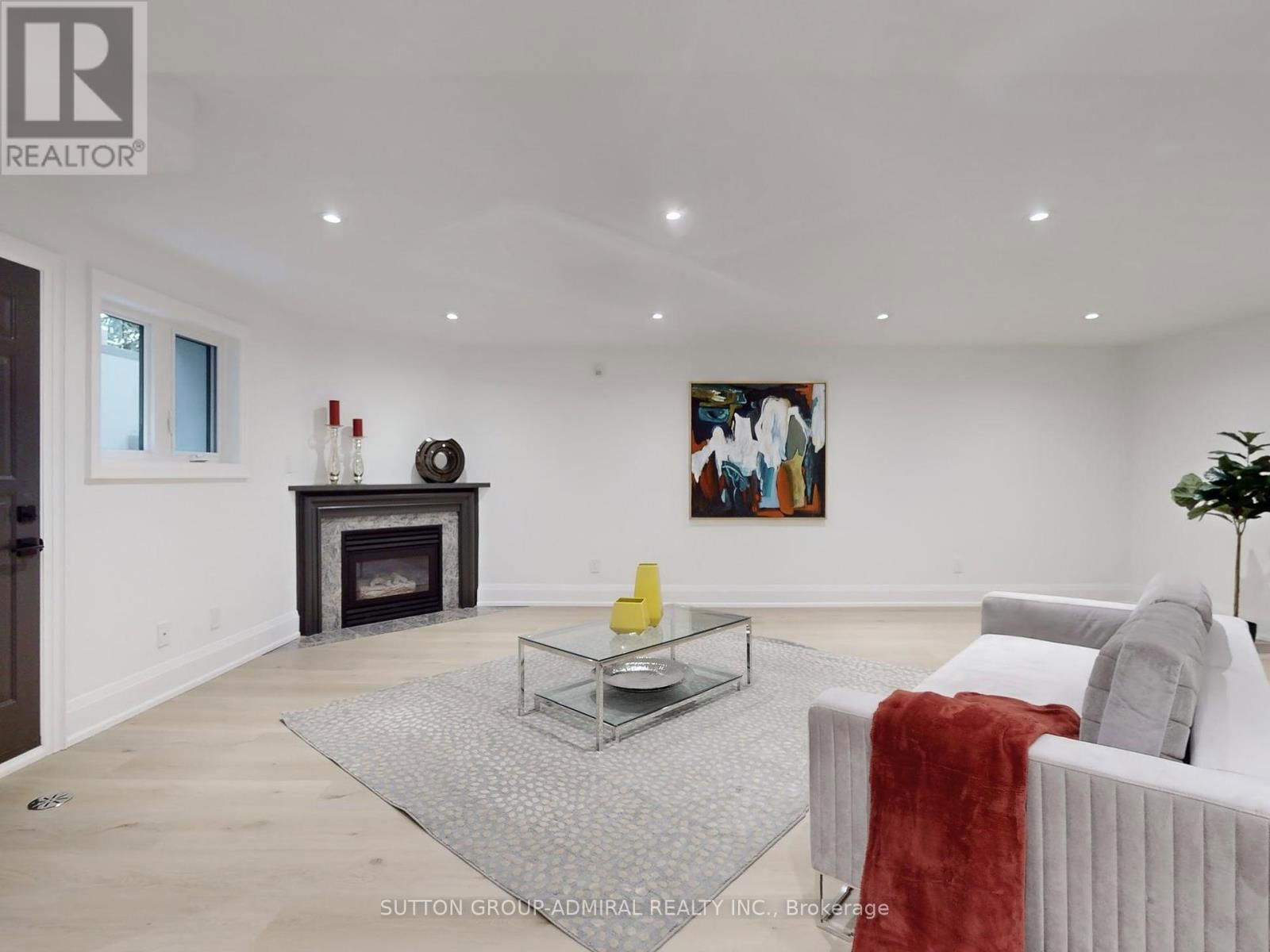 5 CRANLEIGH COURT Image 30